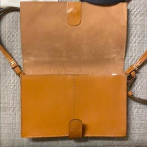 Pristine condition Zara genuine leather bag.